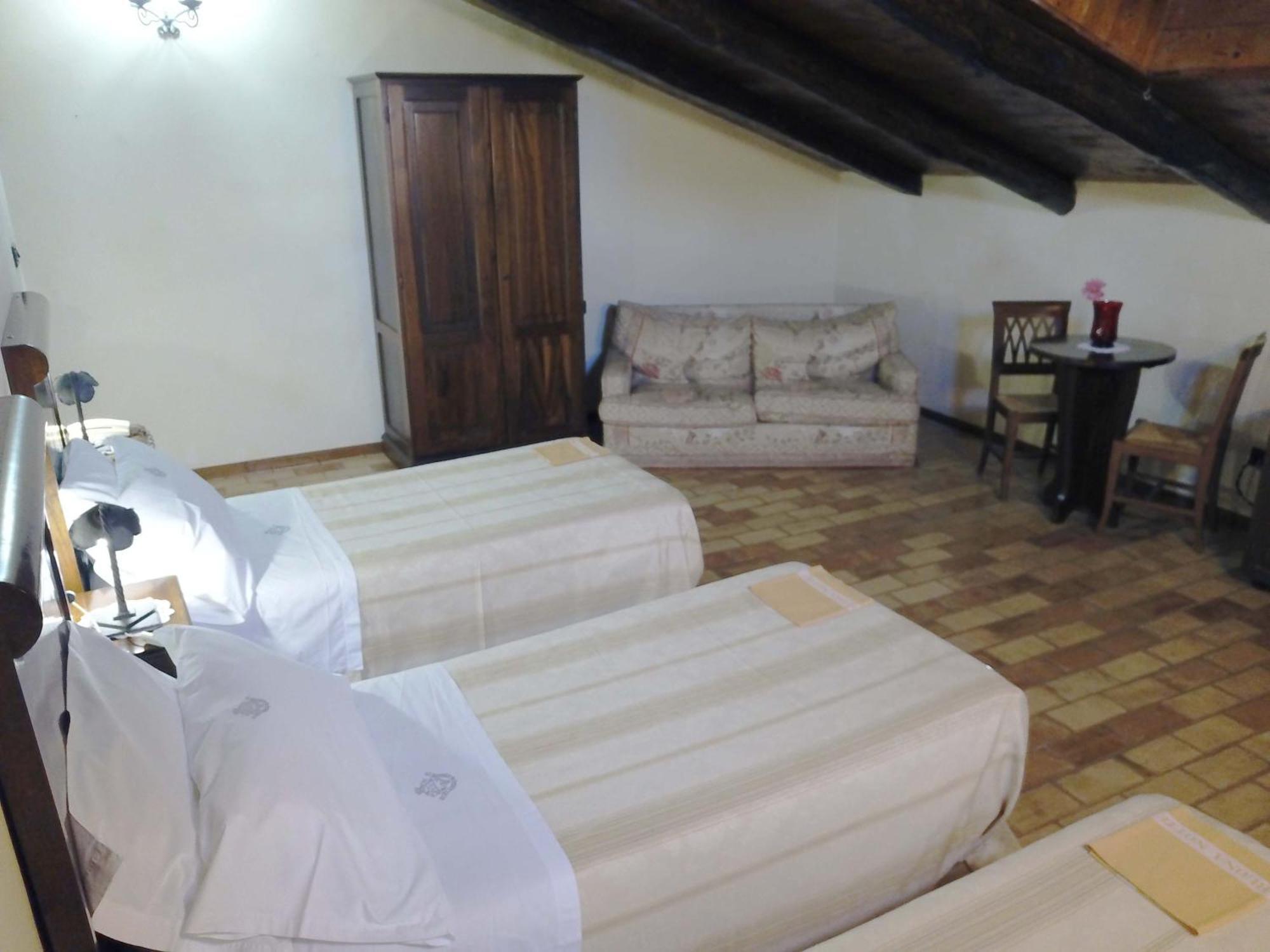 Hotel Castello di Altomonte Esterno foto