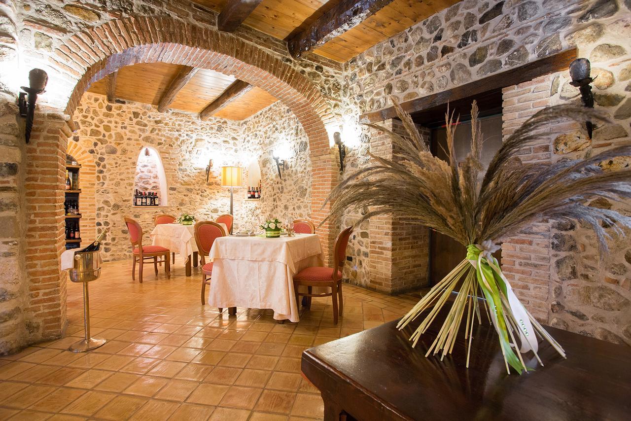 Hotel Castello di Altomonte Esterno foto