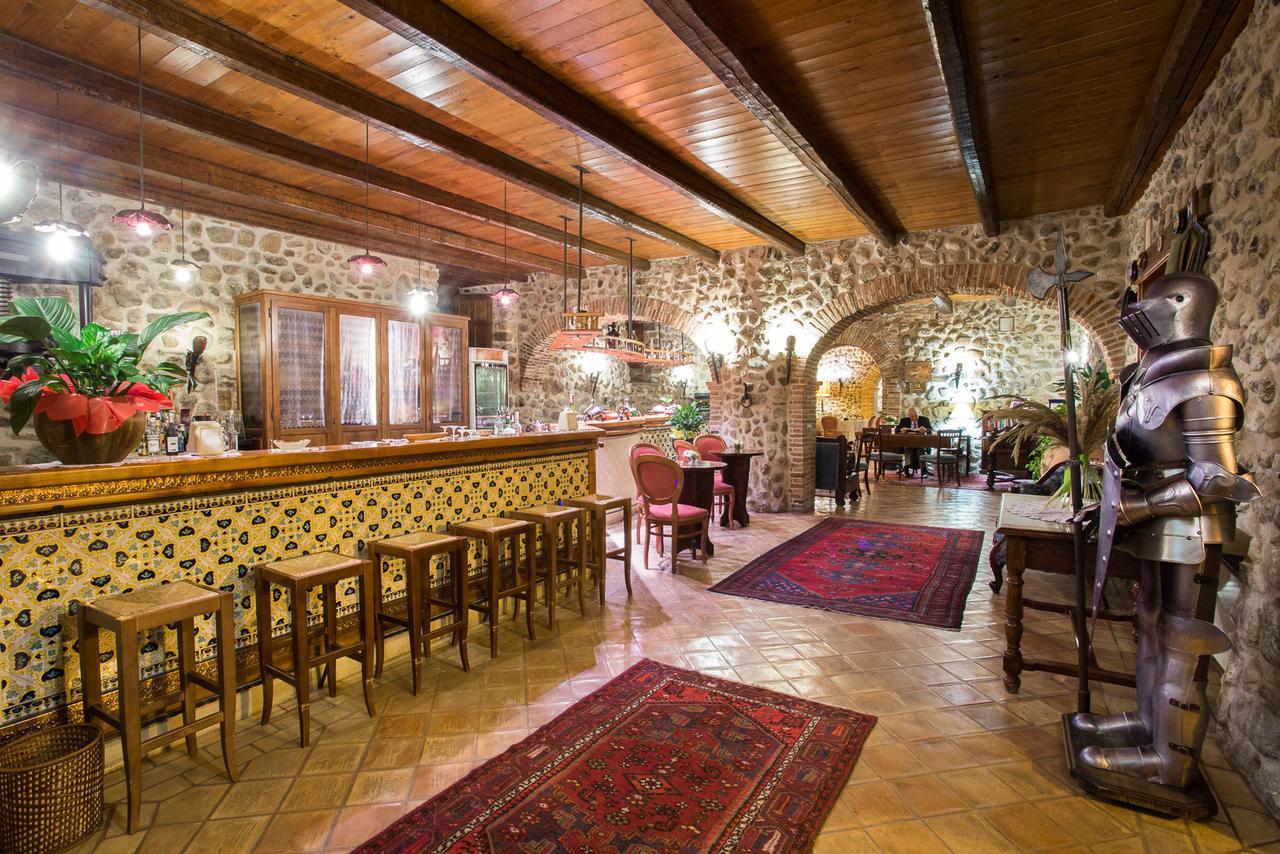 Hotel Castello di Altomonte Esterno foto