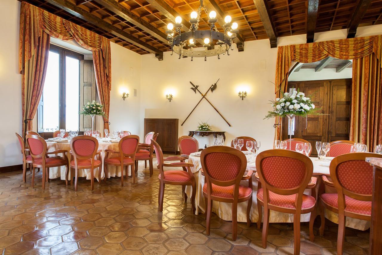 Hotel Castello di Altomonte Esterno foto