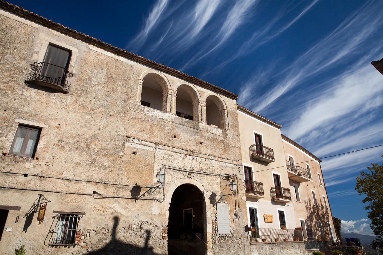Hotel Castello di Altomonte Esterno foto