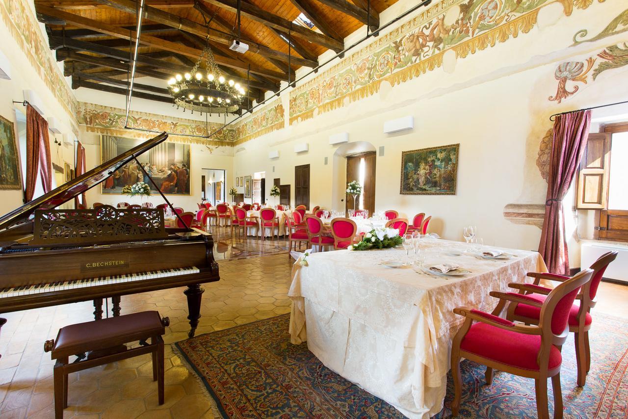 Hotel Castello di Altomonte Esterno foto