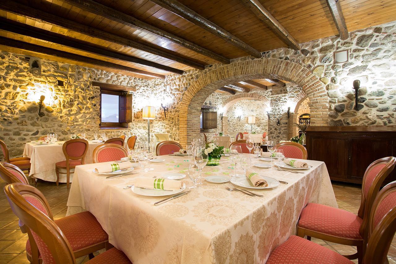 Hotel Castello di Altomonte Esterno foto
