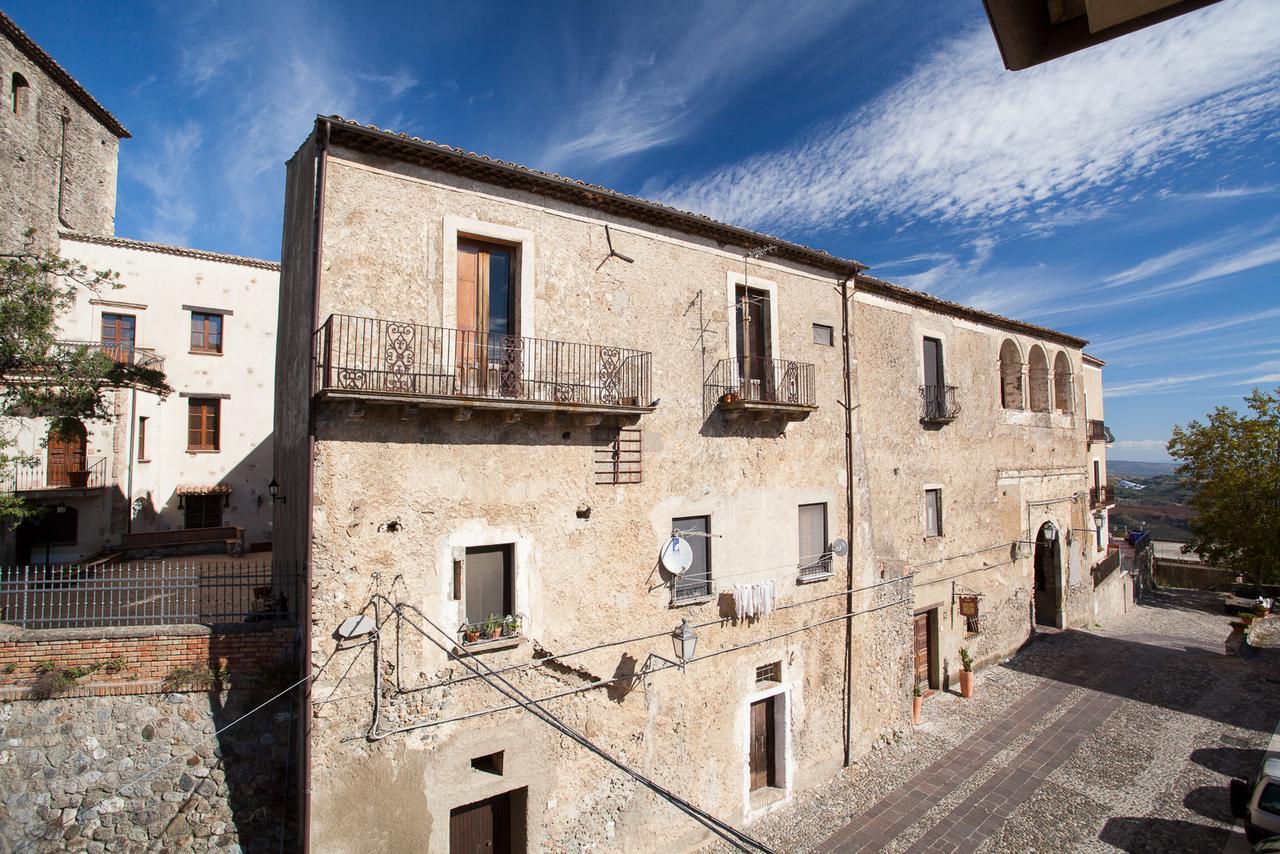 Hotel Castello di Altomonte Esterno foto