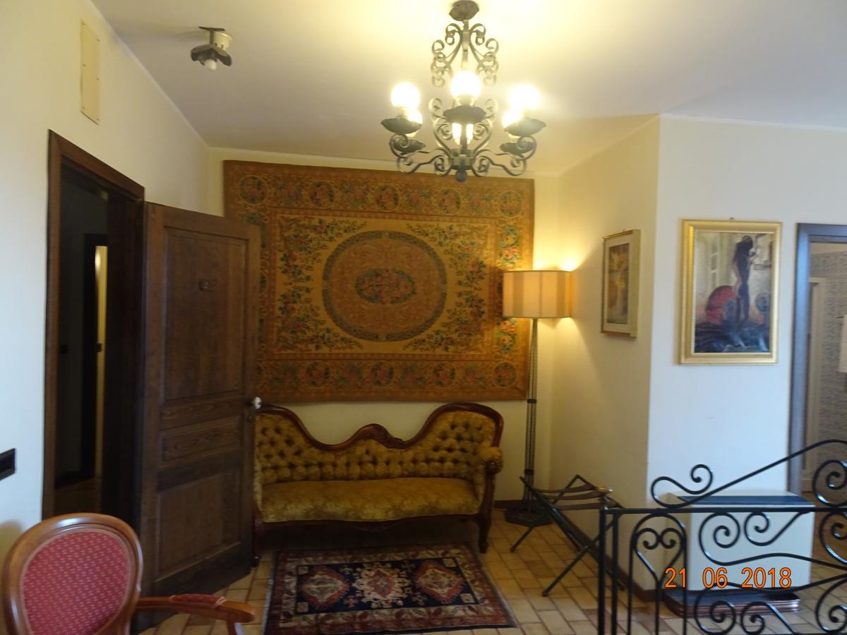 Hotel Castello di Altomonte Esterno foto
