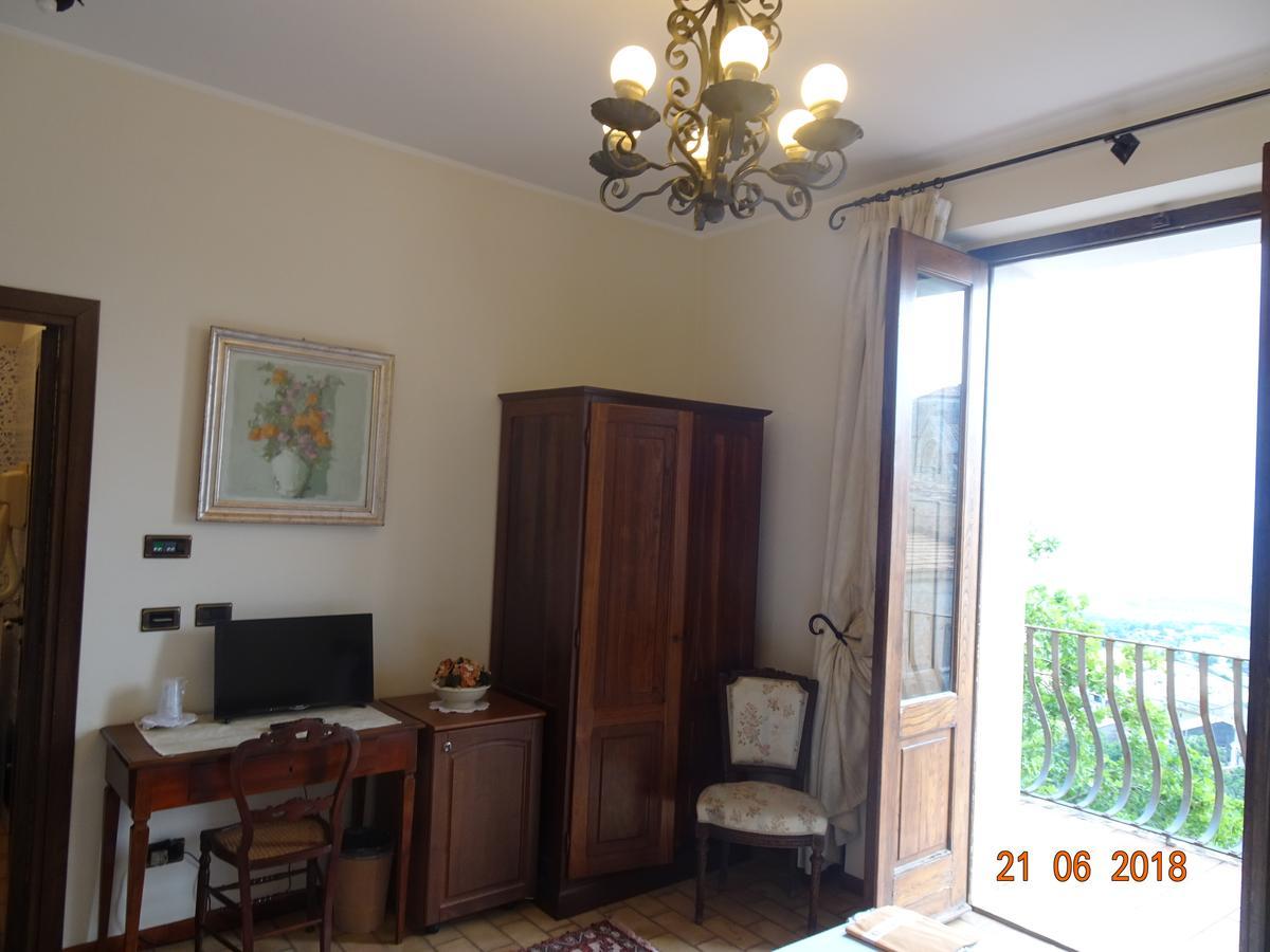 Hotel Castello di Altomonte Esterno foto