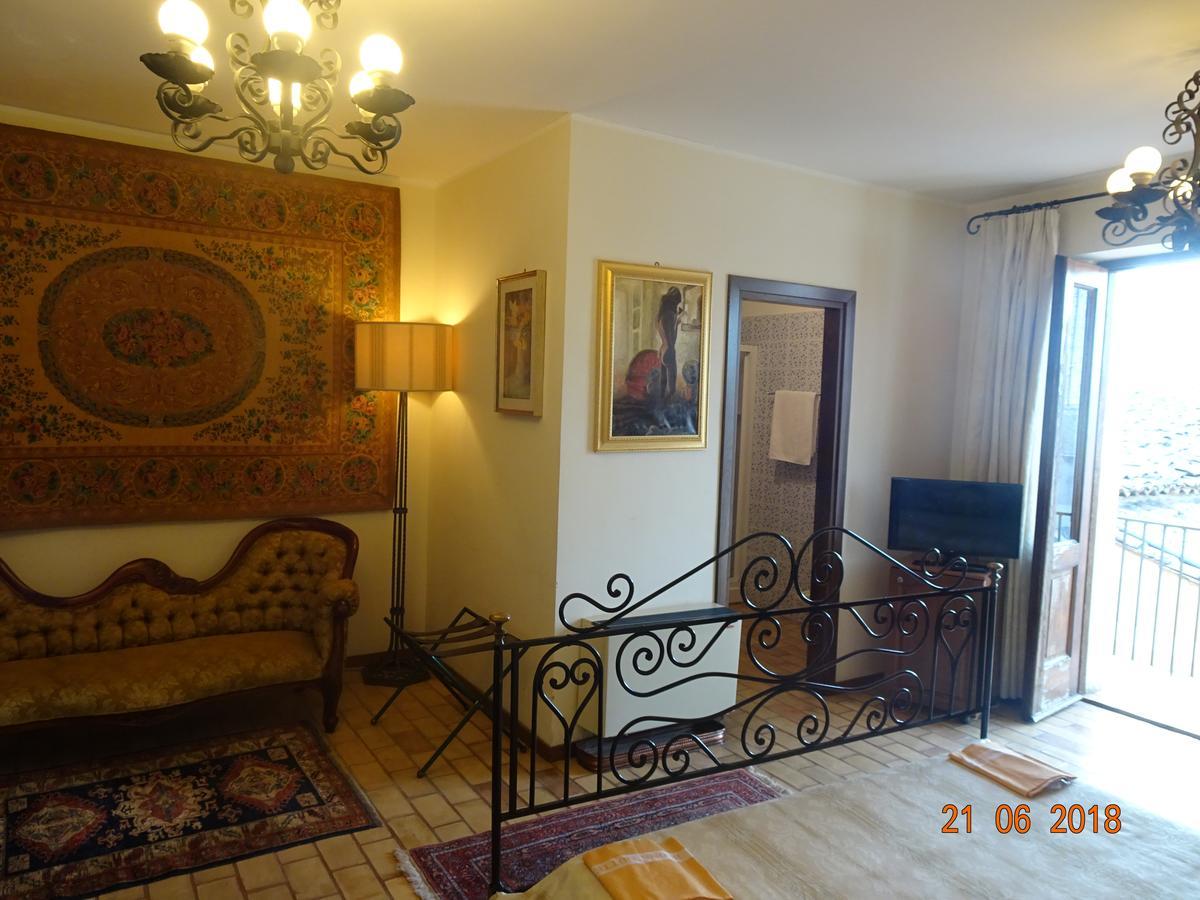 Hotel Castello di Altomonte Esterno foto