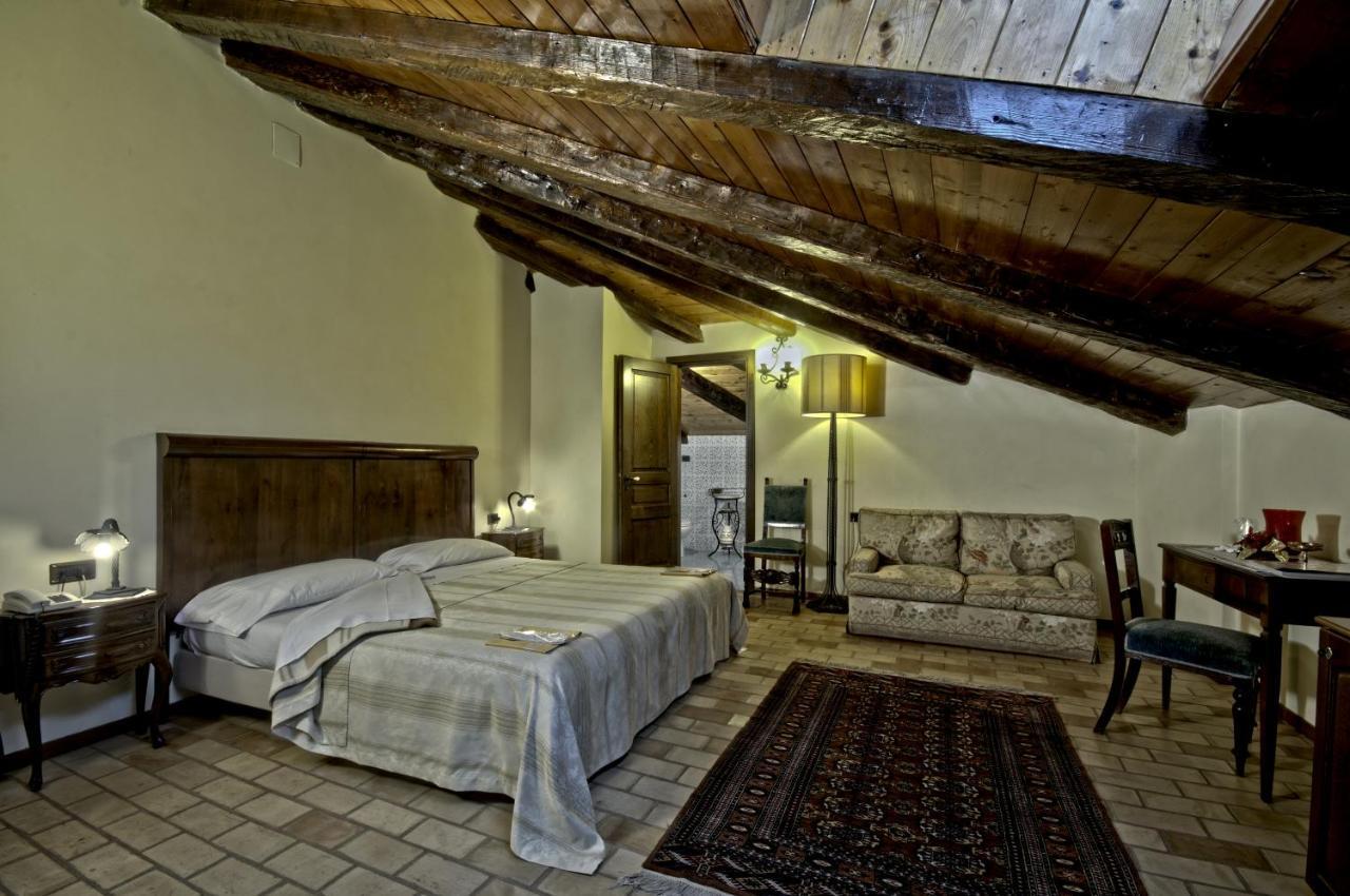 Hotel Castello di Altomonte Esterno foto